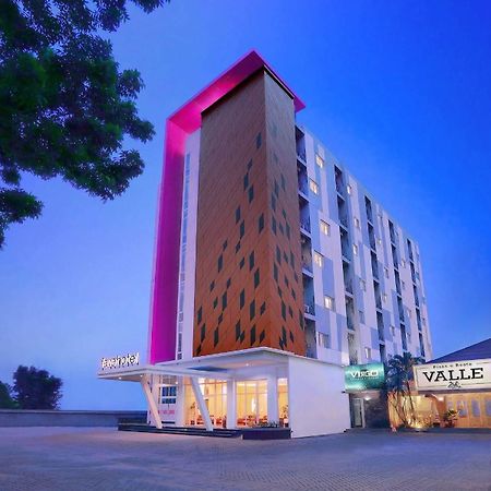 Favehotel Simpang Lima - Semarang Exterior foto